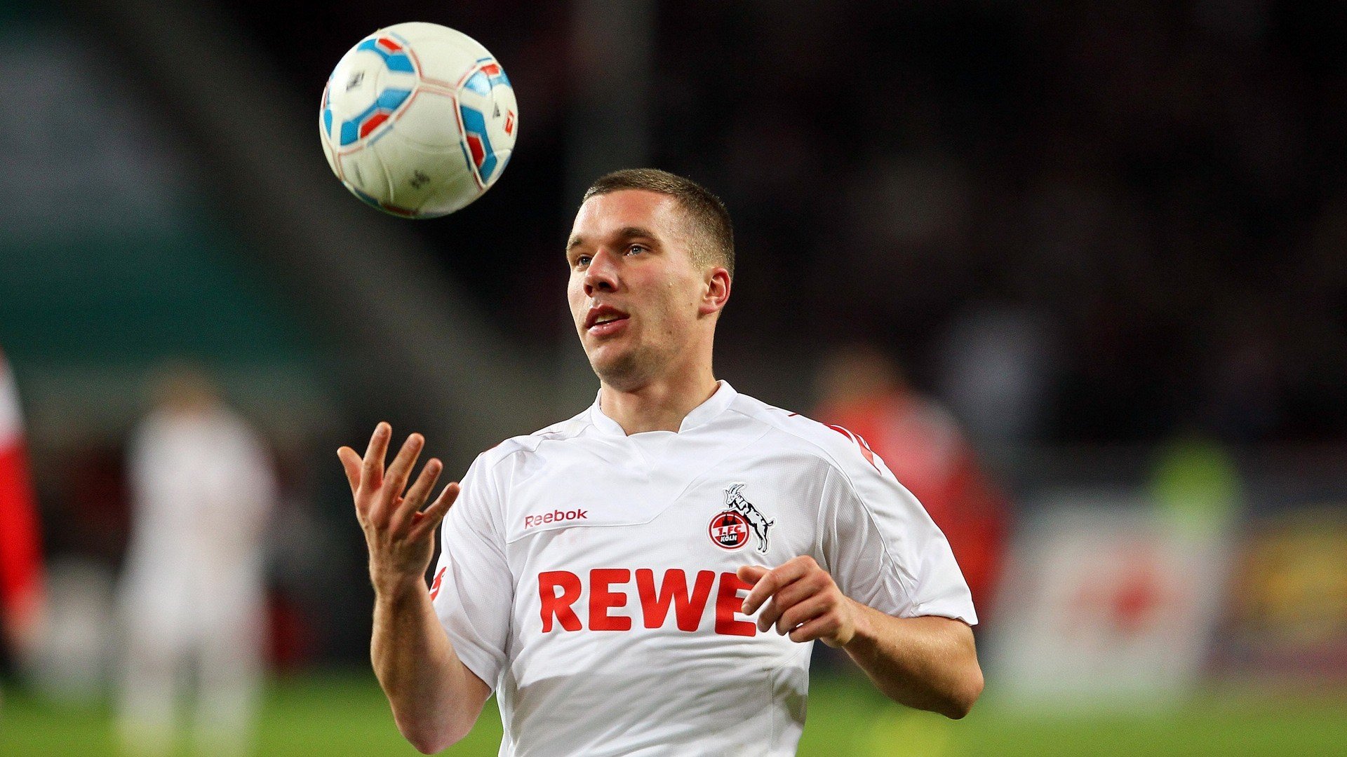 世界杯精彩赛事:激情、荣耀、奇迹!,世界杯激动人心时刻