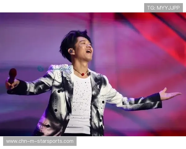 世界足球传奇观看演唱会级别助攻，全网惊叹